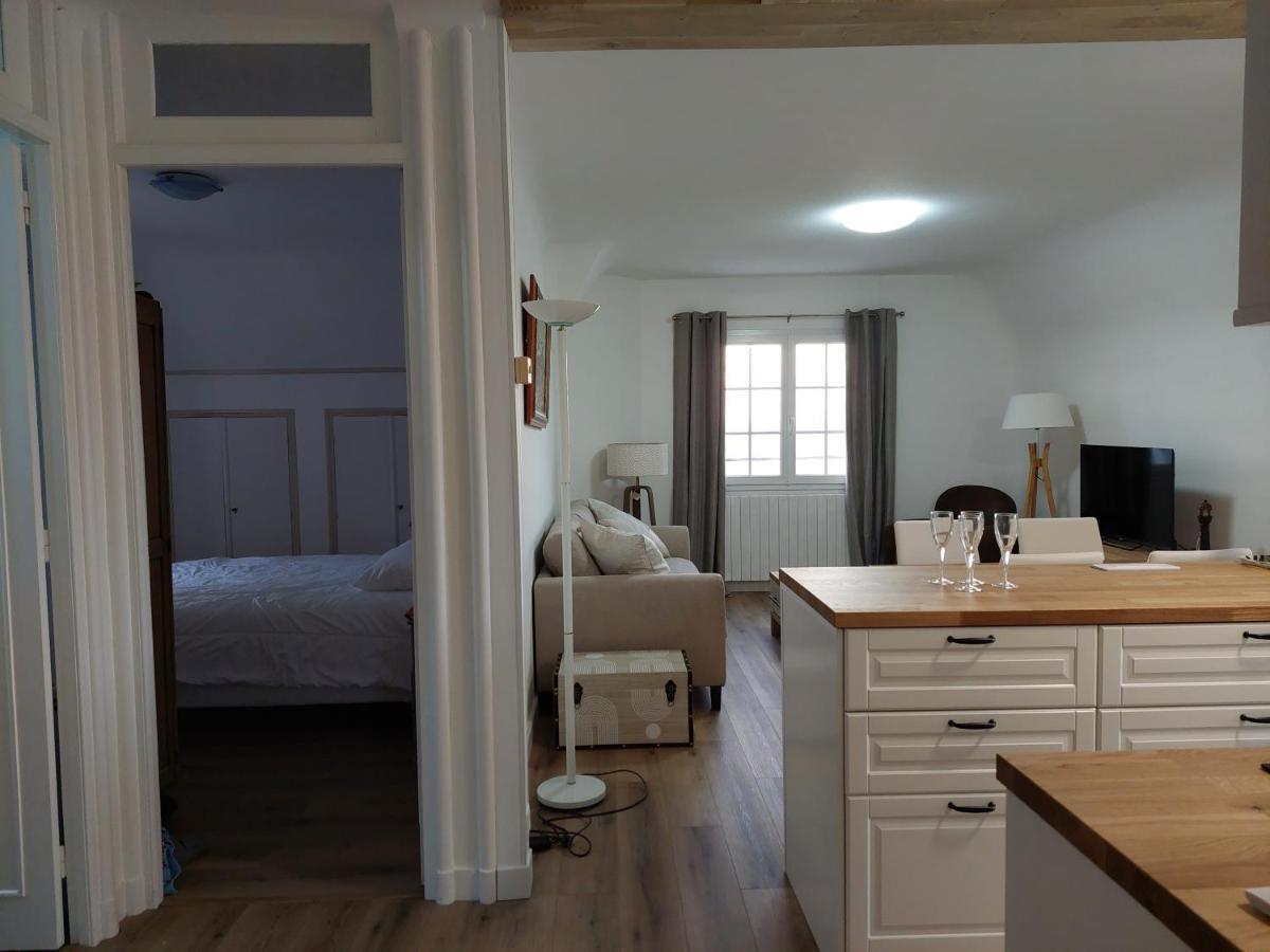 Au Gre Des Marees 2 Appartement Face A La Mer 2Eme Etage Ault Esterno foto