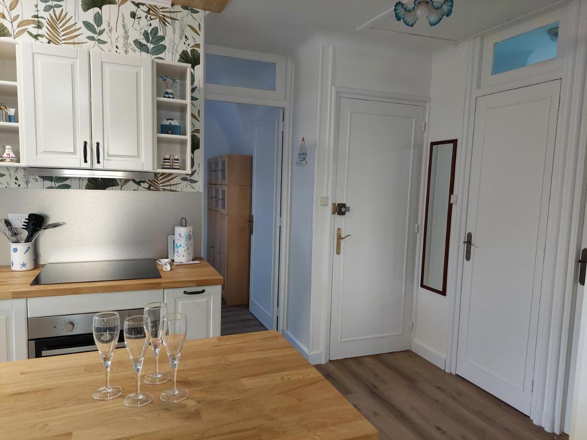 Au Gre Des Marees 2 Appartement Face A La Mer 2Eme Etage Ault Esterno foto