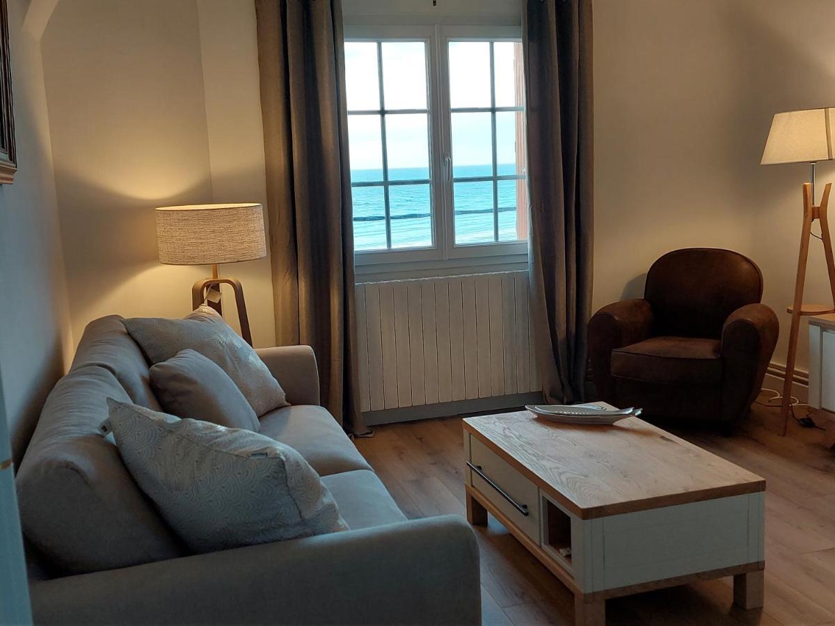 Au Gre Des Marees 2 Appartement Face A La Mer 2Eme Etage Ault Esterno foto