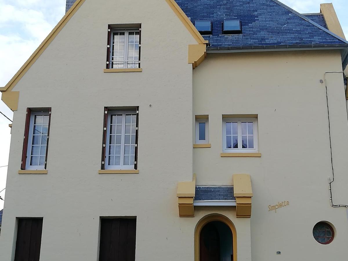 Au Gre Des Marees 2 Appartement Face A La Mer 2Eme Etage Ault Esterno foto