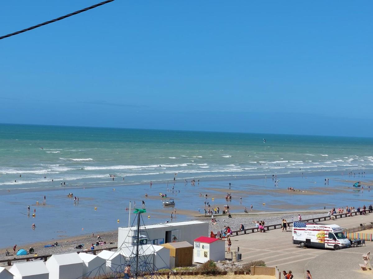 Au Gre Des Marees 2 Appartement Face A La Mer 2Eme Etage Ault Esterno foto