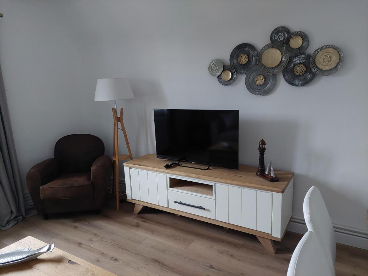 Au Gre Des Marees 2 Appartement Face A La Mer 2Eme Etage Ault Esterno foto